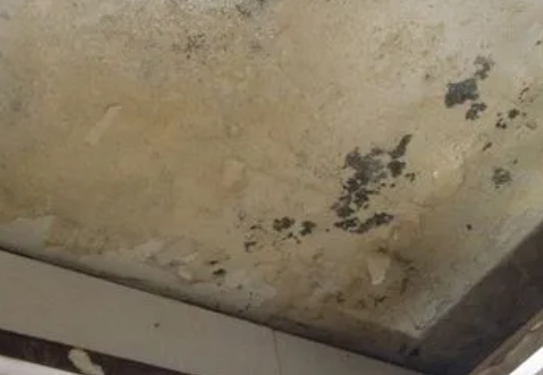 满城阳台漏水维修公司分享下满城卫生间渗水维修需要注意哪些问题。